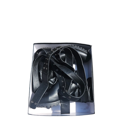 Thigh High Strap boots - Picture 3 of 6